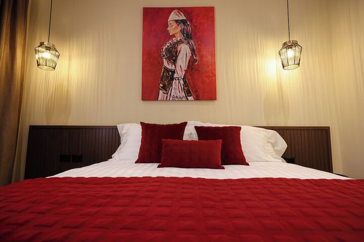 Room 15 of 38