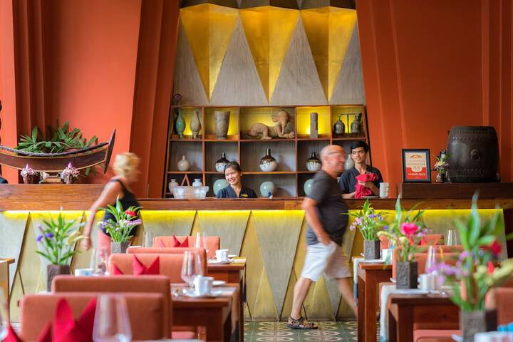Dining 94 of 157