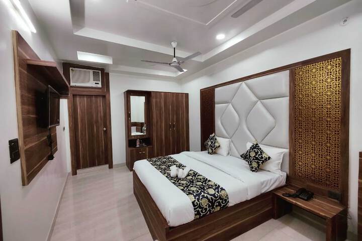Room 16 of 48