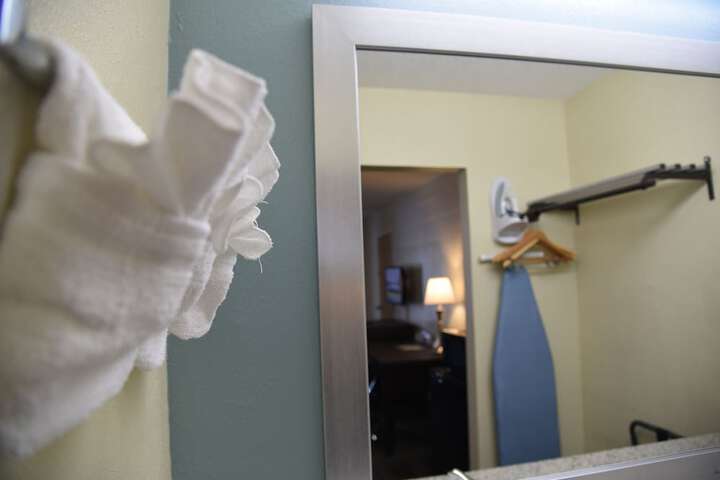 Bathroom amenities