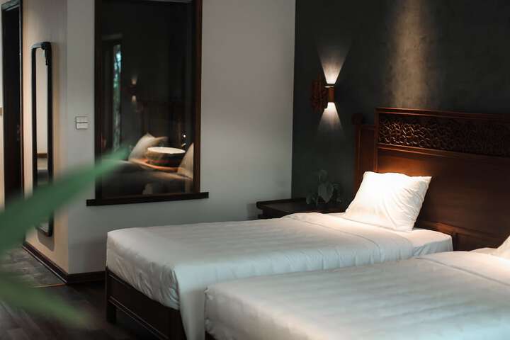 Room 3 of 63