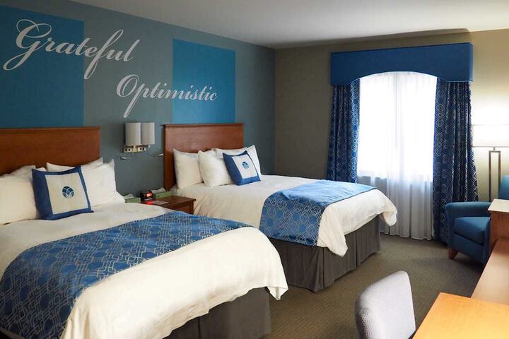2 Queen Beds (3 of 17)