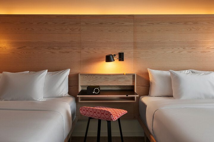 Room 12 of 50