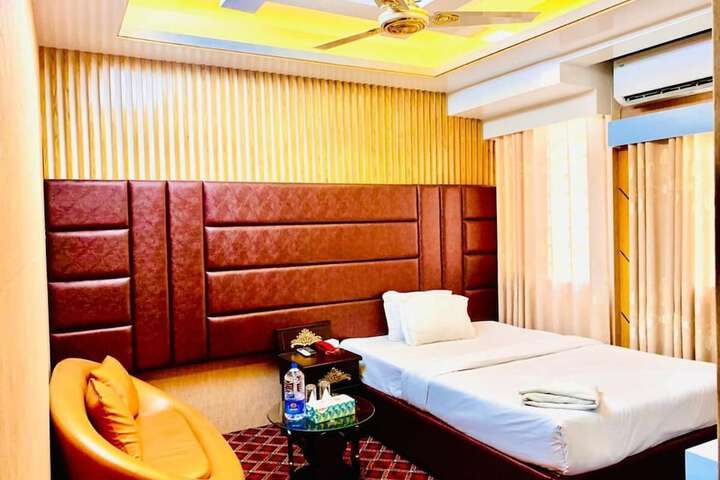 Room 12 of 29
