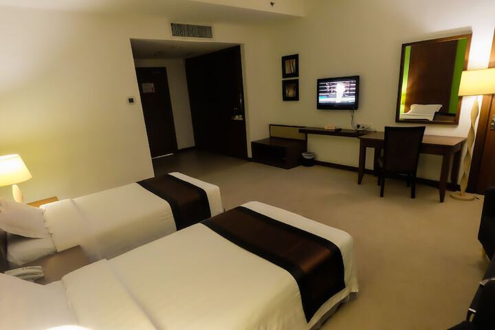 Room 7 of 67
