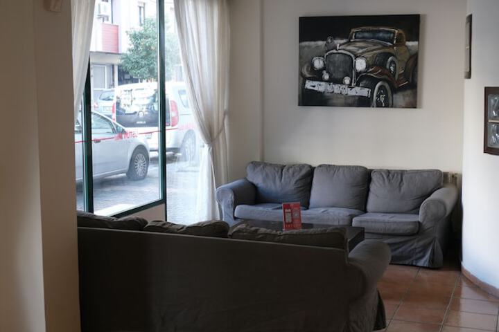 Entrance & Lobby