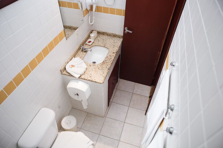 Clean Restrooms