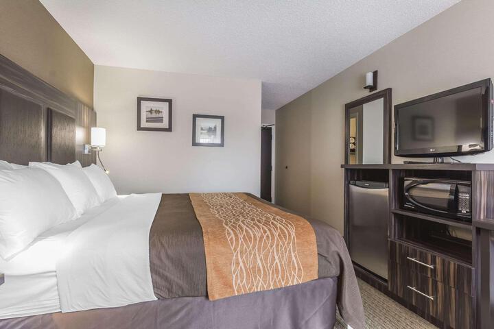 Upgrade King Bed (6 of 6)