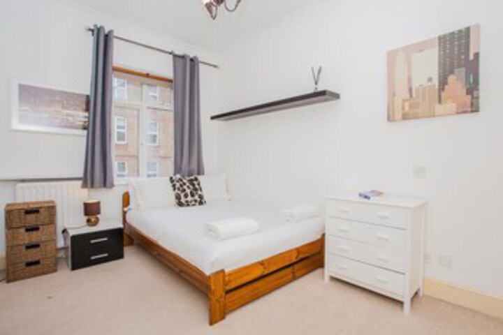 Room 27 of 27