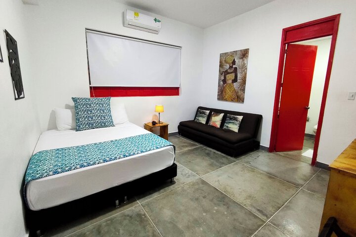 Room 8 of 70