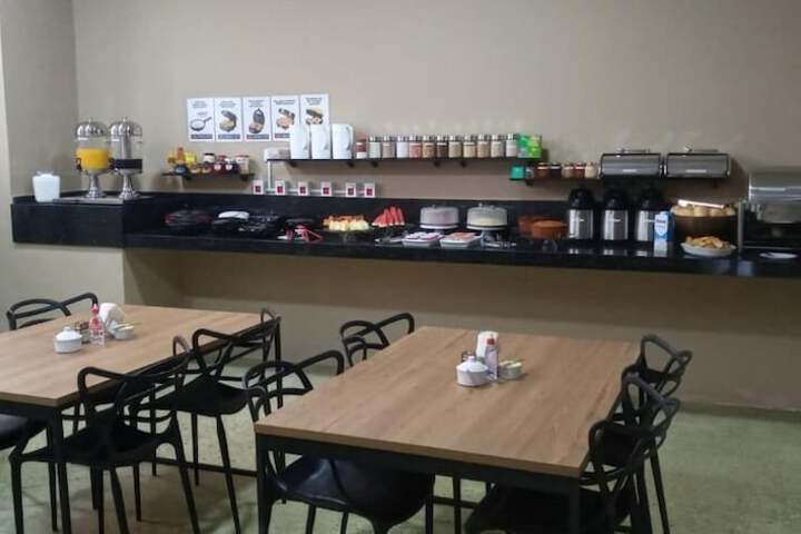 Dining 7 of 7