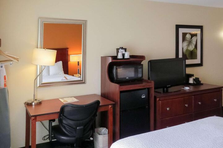 Standard | King Bed (8 of 11)
