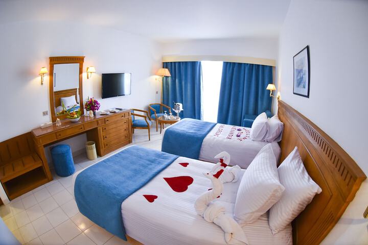 Room 6 of 29
