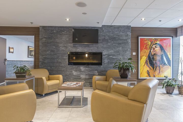 Guest Lobby