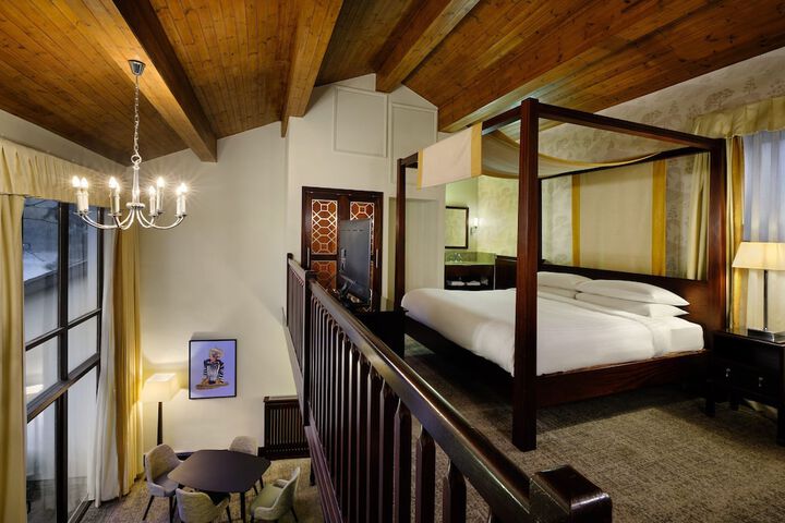 Room 22 of 105