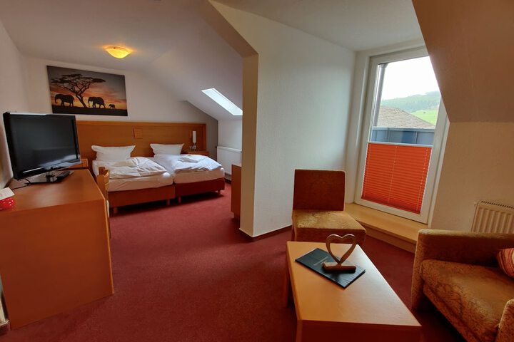 Room 3 of 31