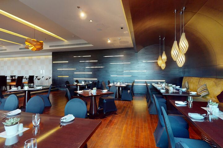 Dining 68 of 94