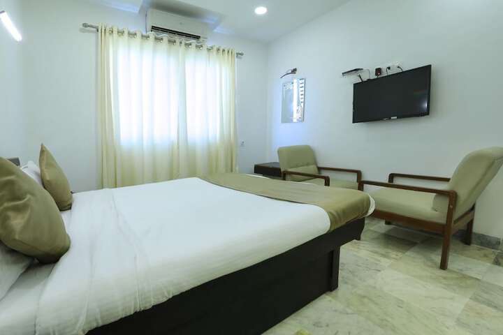 Room 10 of 51