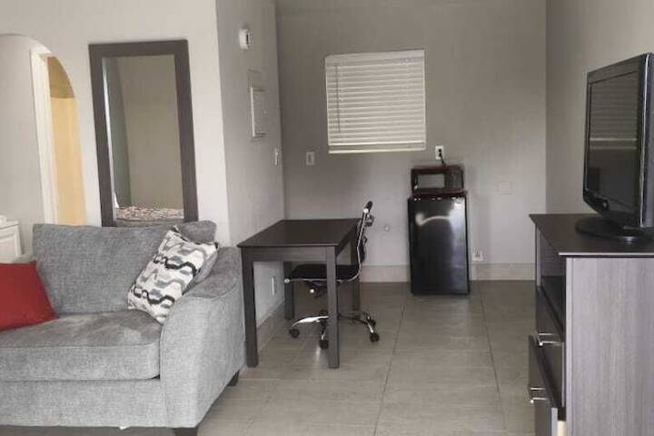 Room 11 of 37