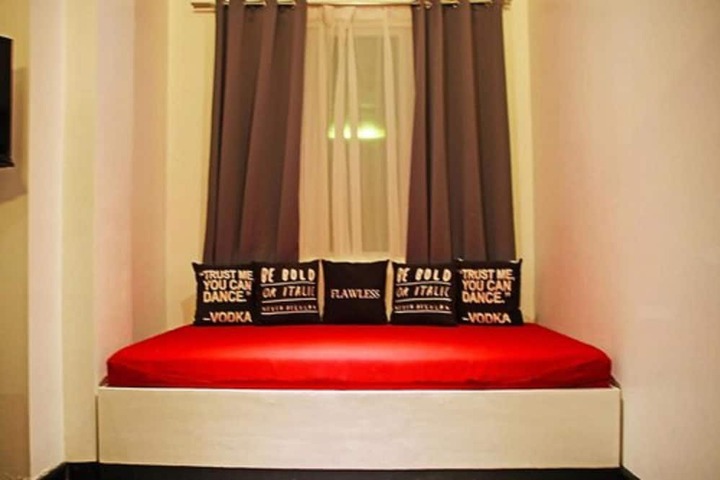 Room 11 of 43