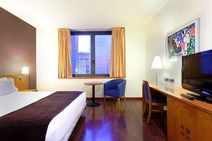 Room 12 of 30