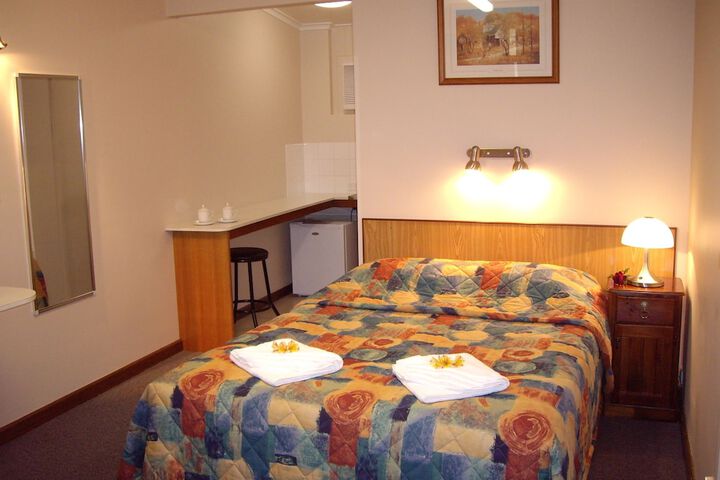 Room 2 of 56