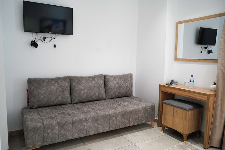 Room 21 of 46
