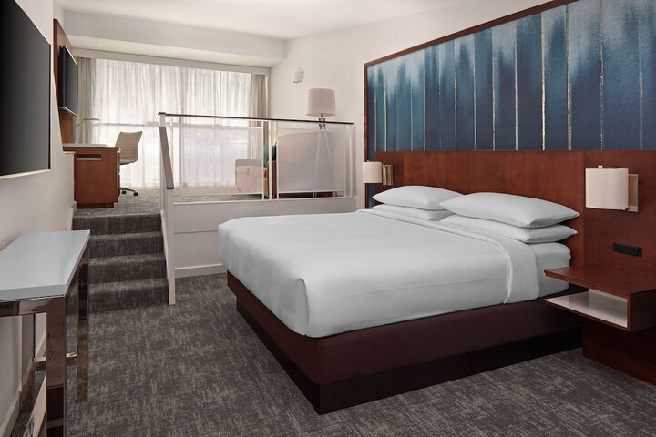 Room 25 of 77