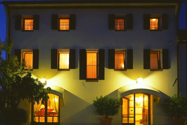 Hotel 38 of 40