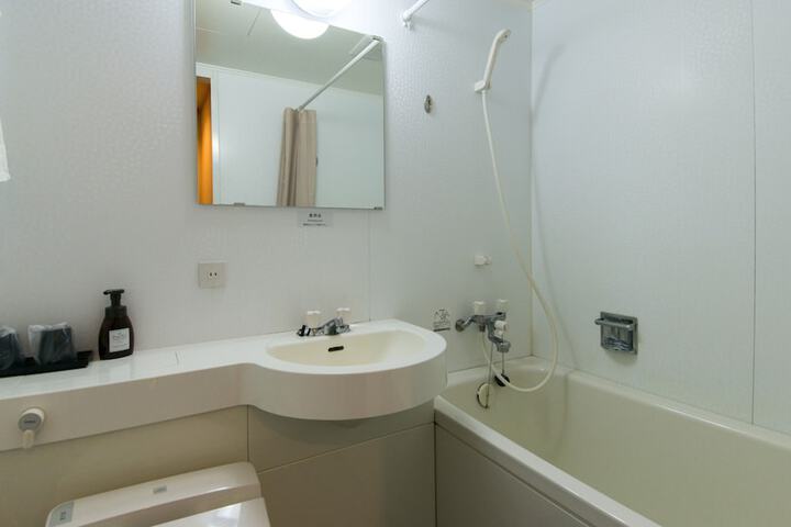 Room 7 of 31