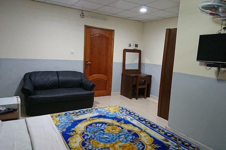 Room 41 of 67