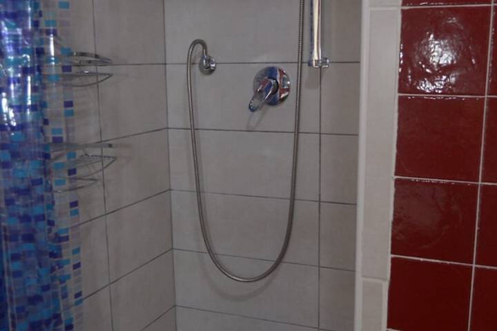Room 13 of 20