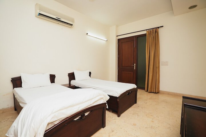 Room 20 of 39