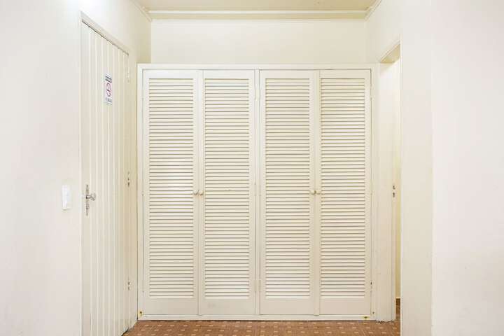 Room 40 of 166