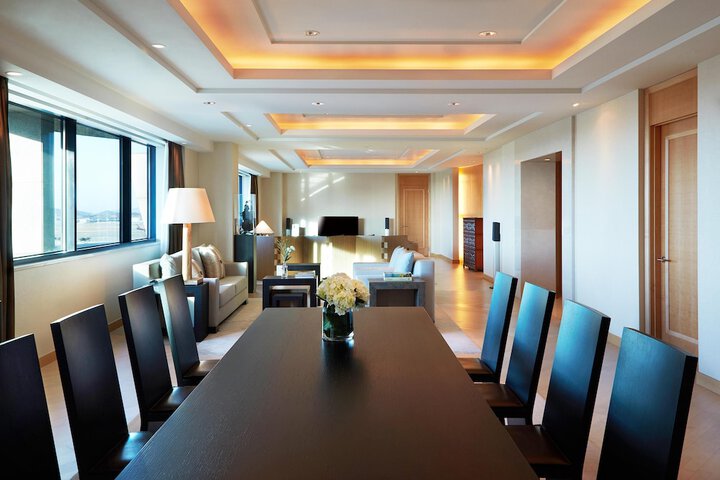 Room 53 of 87