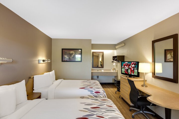 Deluxe 2 Double Beds (2 of 11)