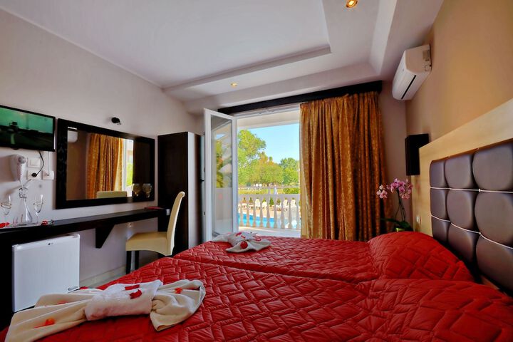 Room 32 of 101