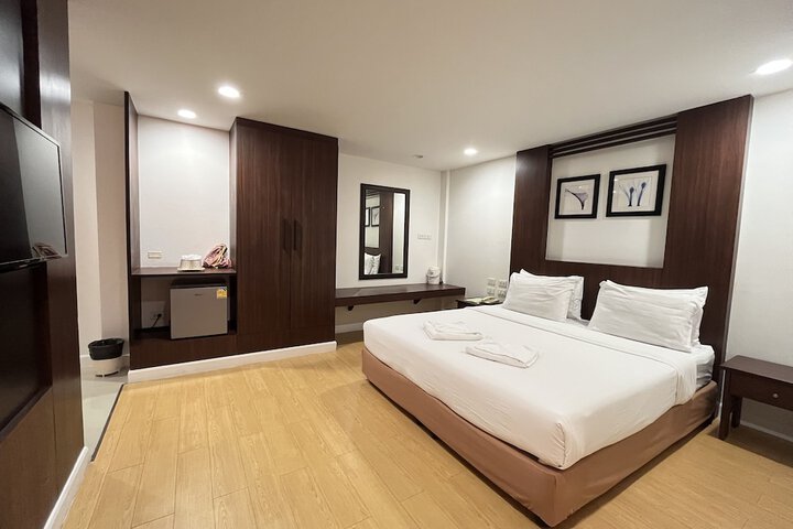 Room 7 of 49