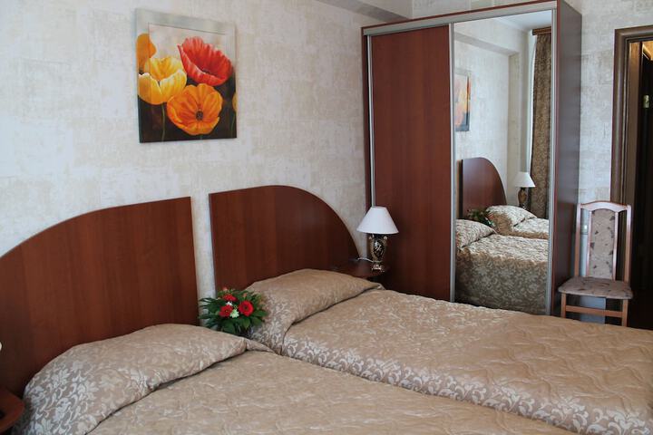 Room 7 of 82