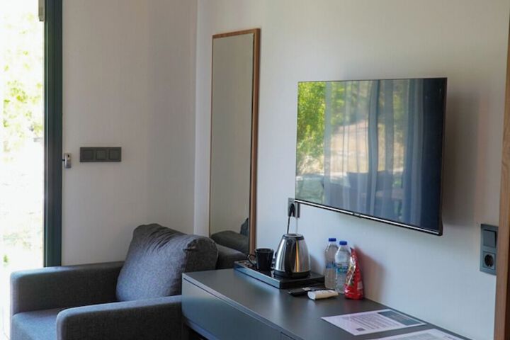 Room 15 of 68