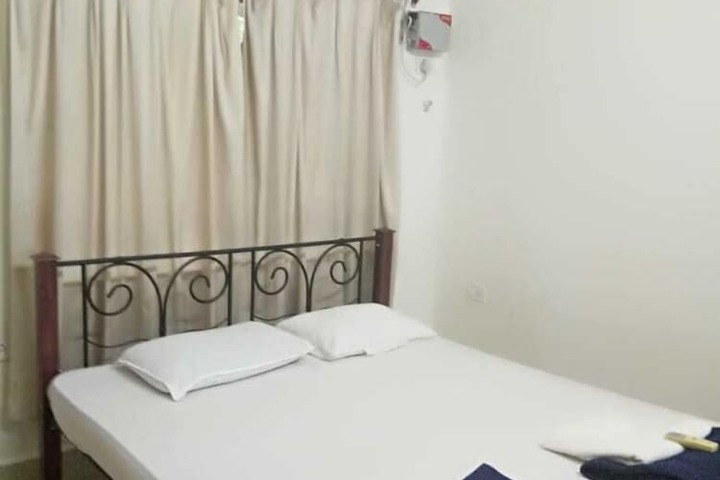Room 1 of 13