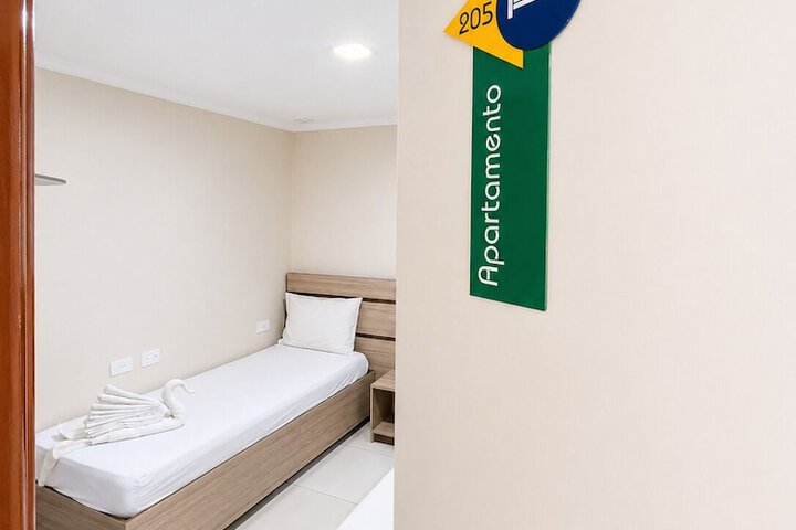 Room 7 of 33