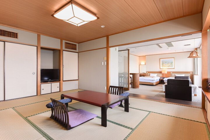 Room 12 of 60