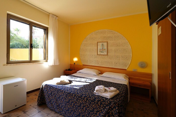 Room 57 of 150