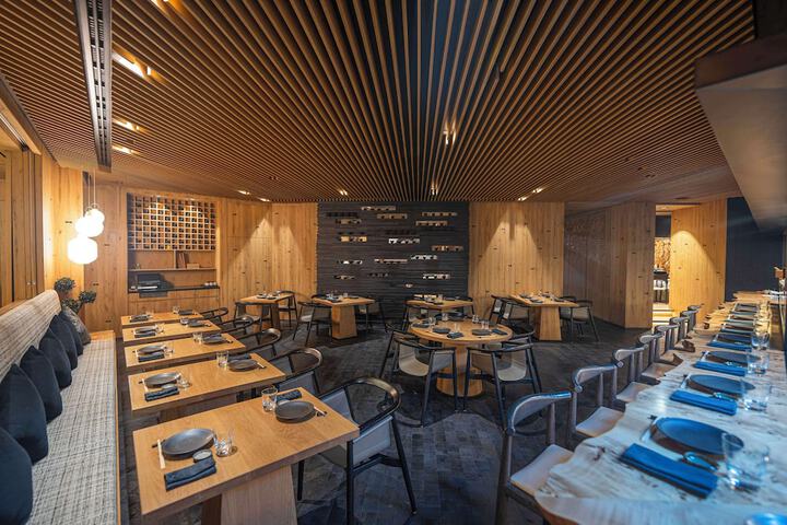 Dining 42 of 65