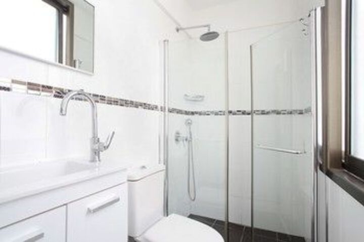 Room 2 of 6