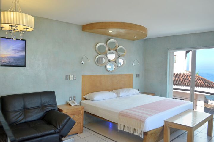 Room 9 of 51