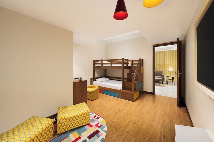 Room 19 of 78