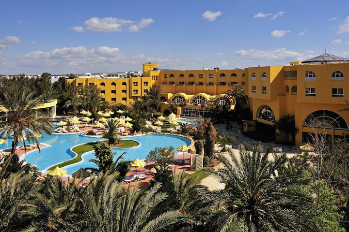 Pools & Facilities