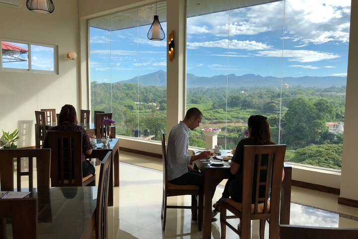 Dining 23 of 47